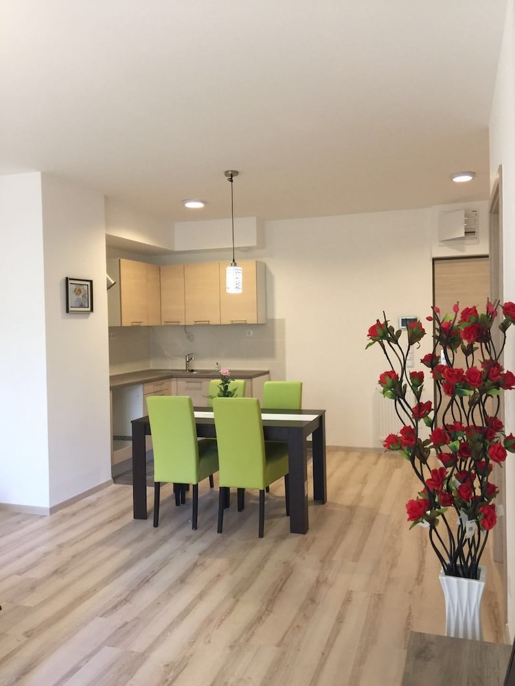 Corvin Rose Apartment Hotel 30/46