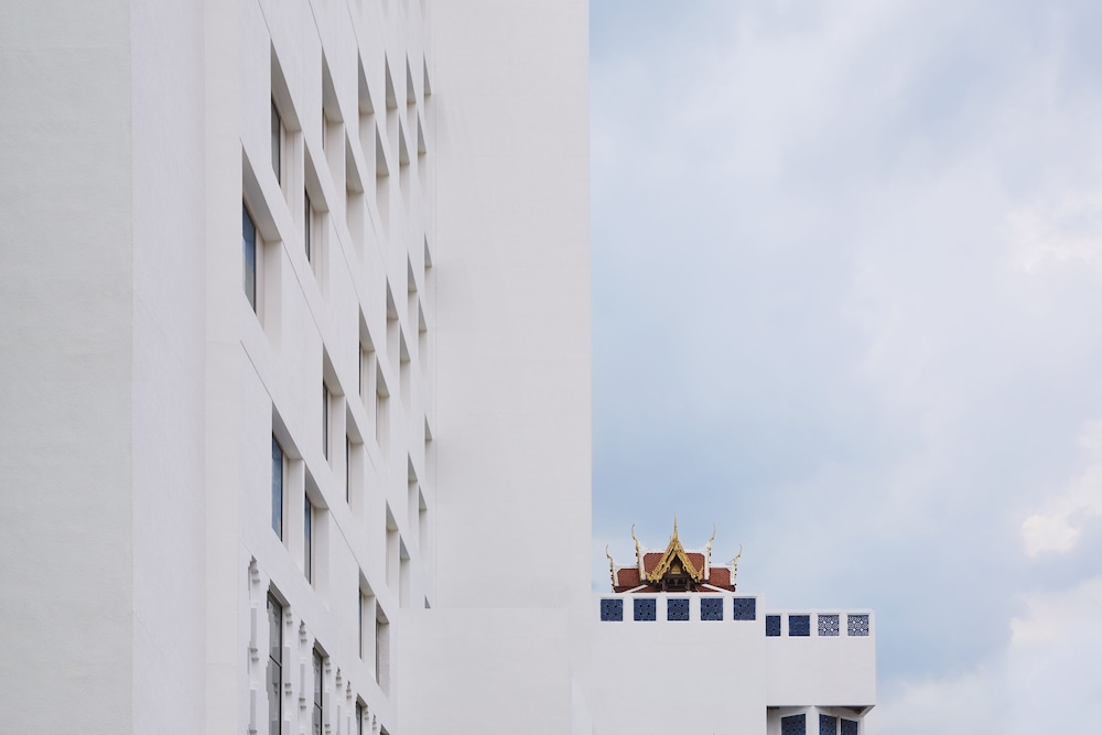 Montien Hotel Surawong Bangkok in BANGKOK
