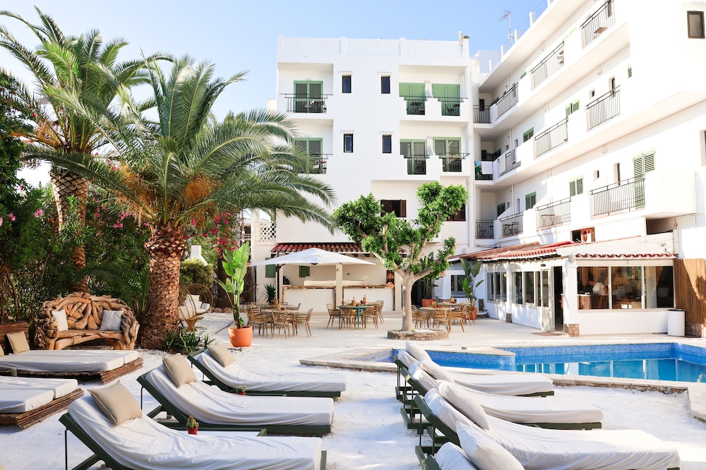Azuline Galfi Hotel - Adults Only 40/50
