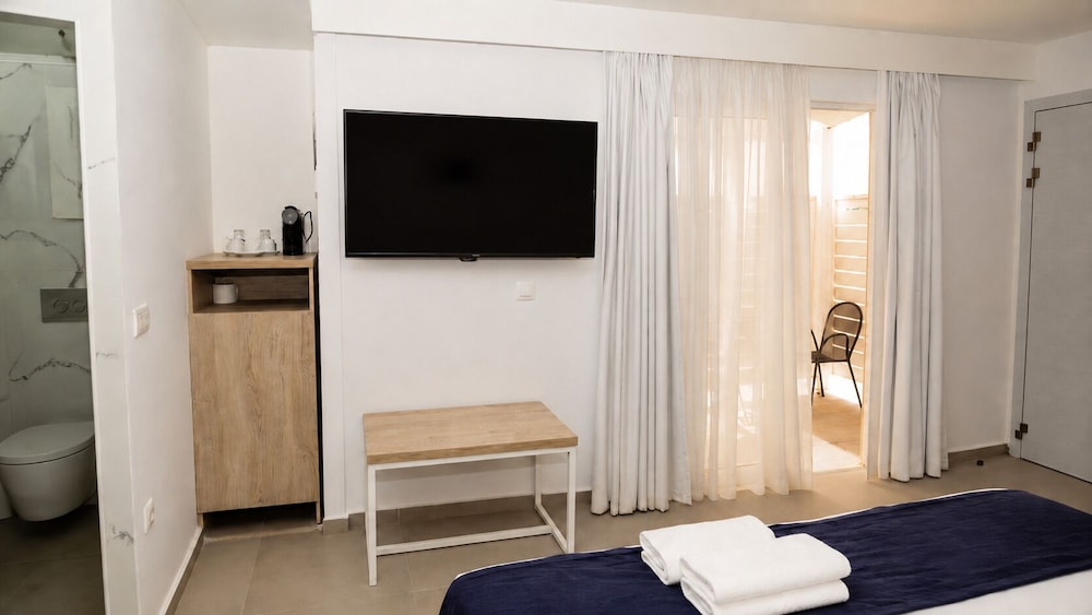 ST. CONSTANTIN SEA HOTEL AND SPA RESORT 40/50
