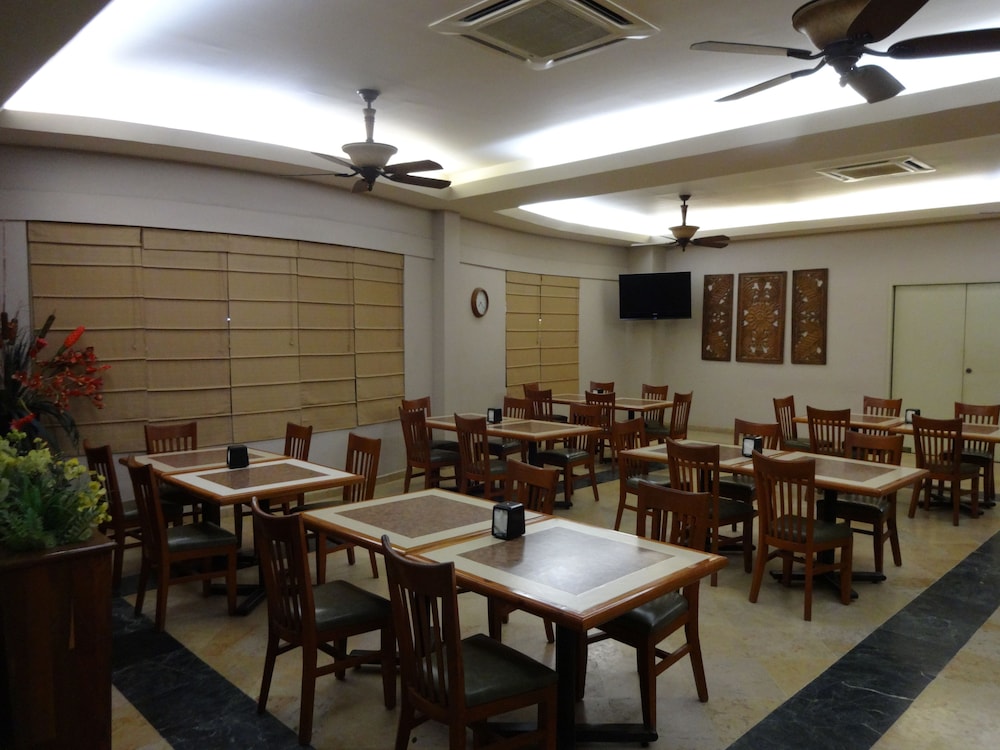Hotel Mediterraneo 35/42