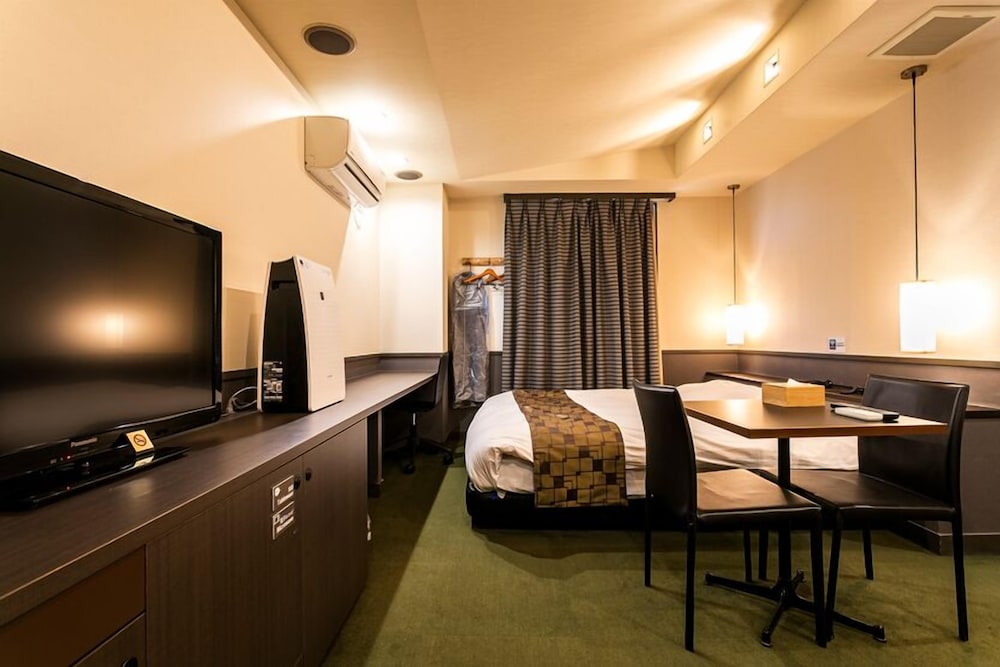 Hotel Double Funabashi 32/50