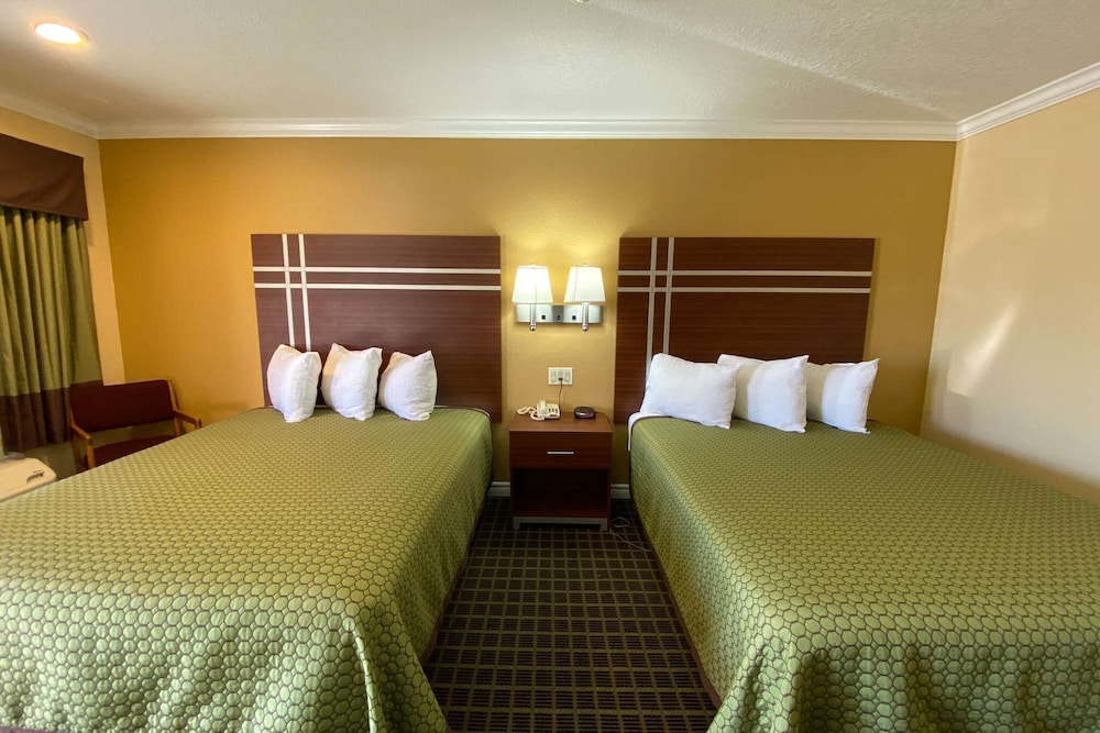 Americas Best Value Inn Azusa Pasadena 17/40