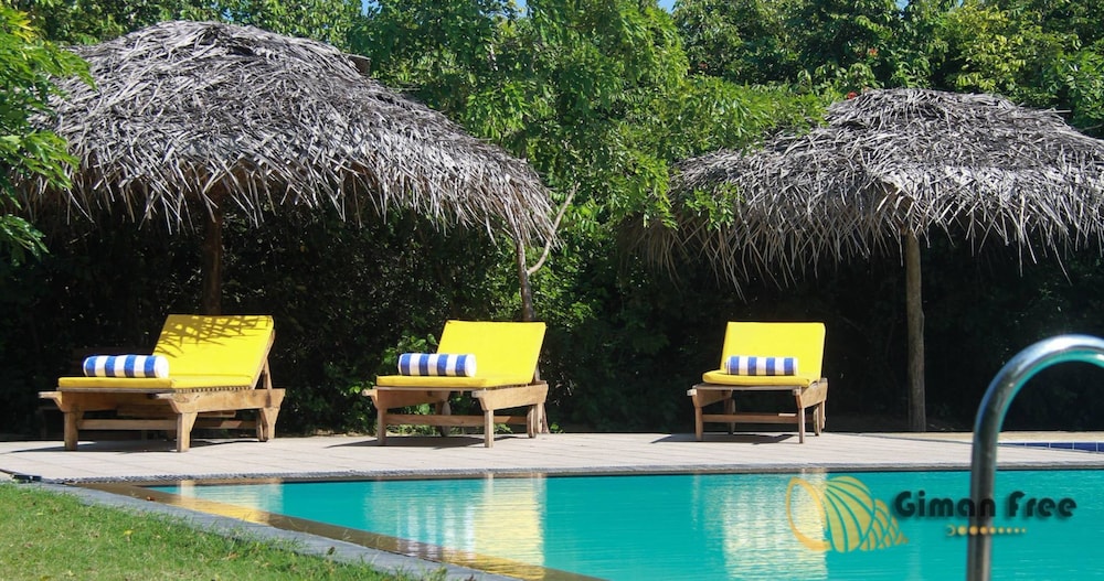GIMAN FREE BEACH RESORT 4/67
