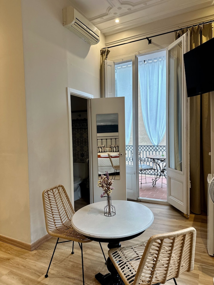 BARCELONA CENTER INN 23/50