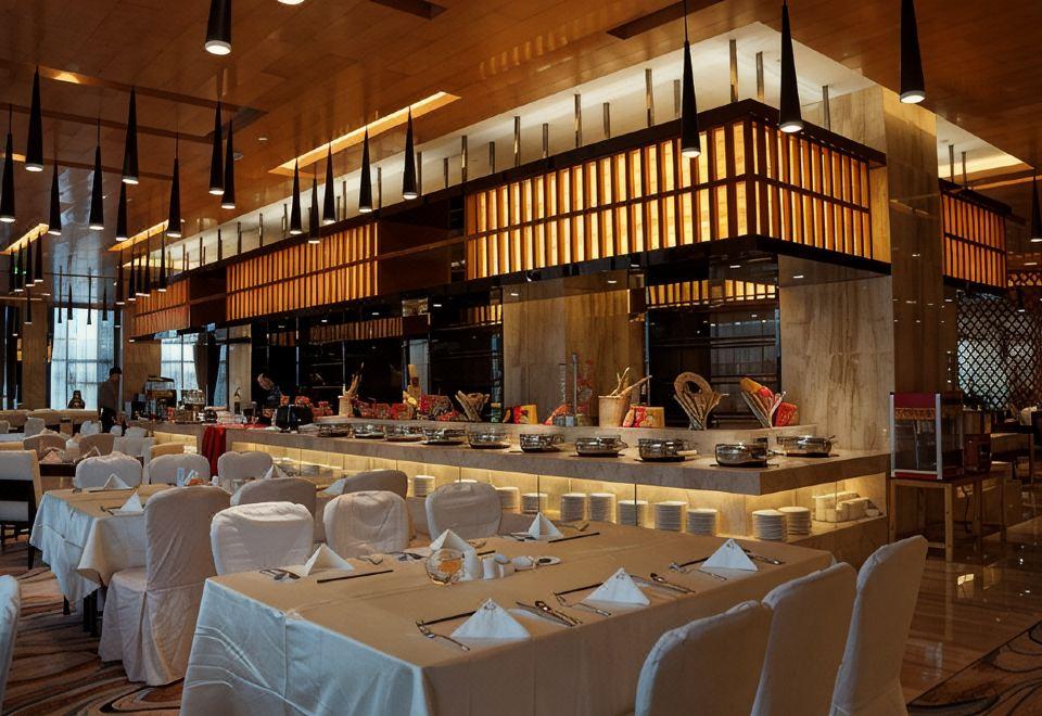 Guolong Hotel 22/33