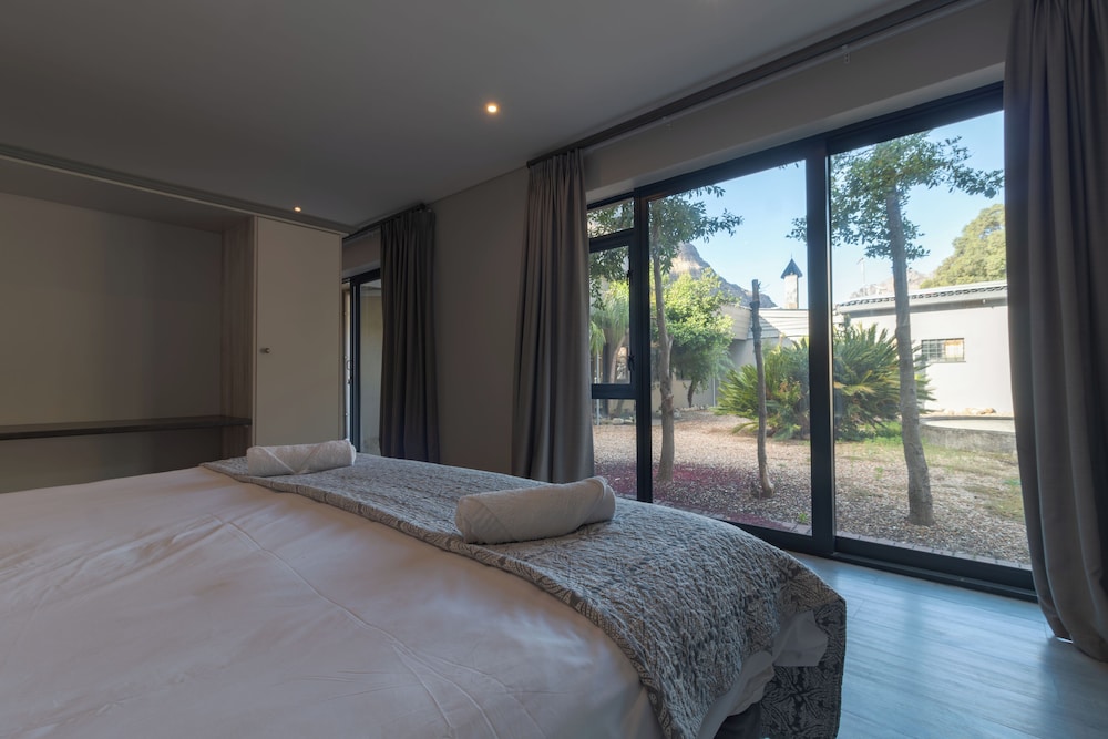 Du Kloof Lodge 8/22
