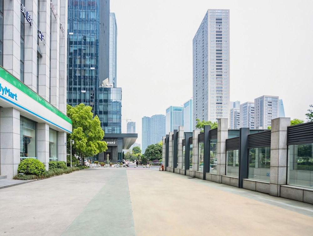 Ramada Encore by Wyndham Hangzhou Aoti 59/64