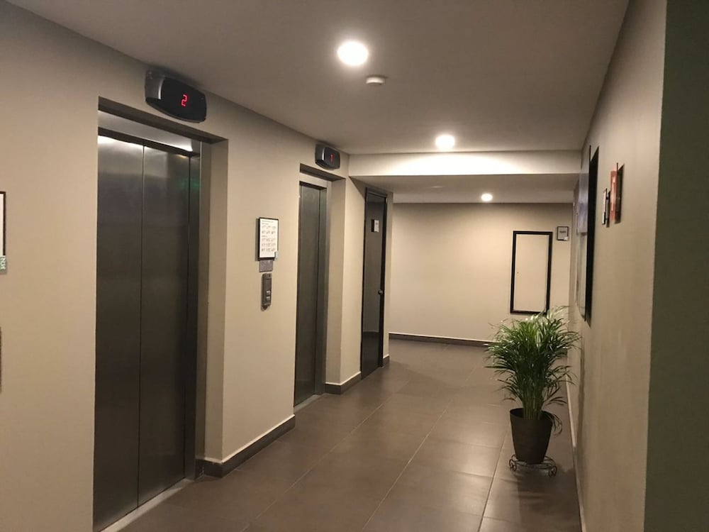Elite 47 Hotel And Suites Ex Pia Suites 7/51