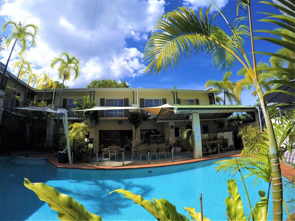 Crystal Garden Resort Restaurant 3/34