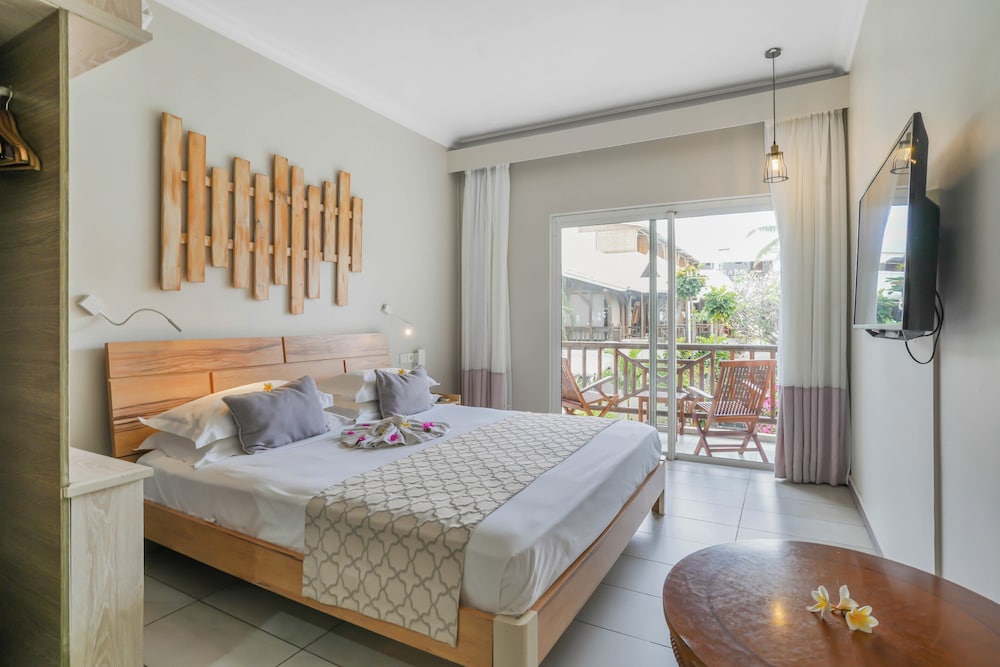 Le Peninsula Bay Beach Resort & Spa 10/50