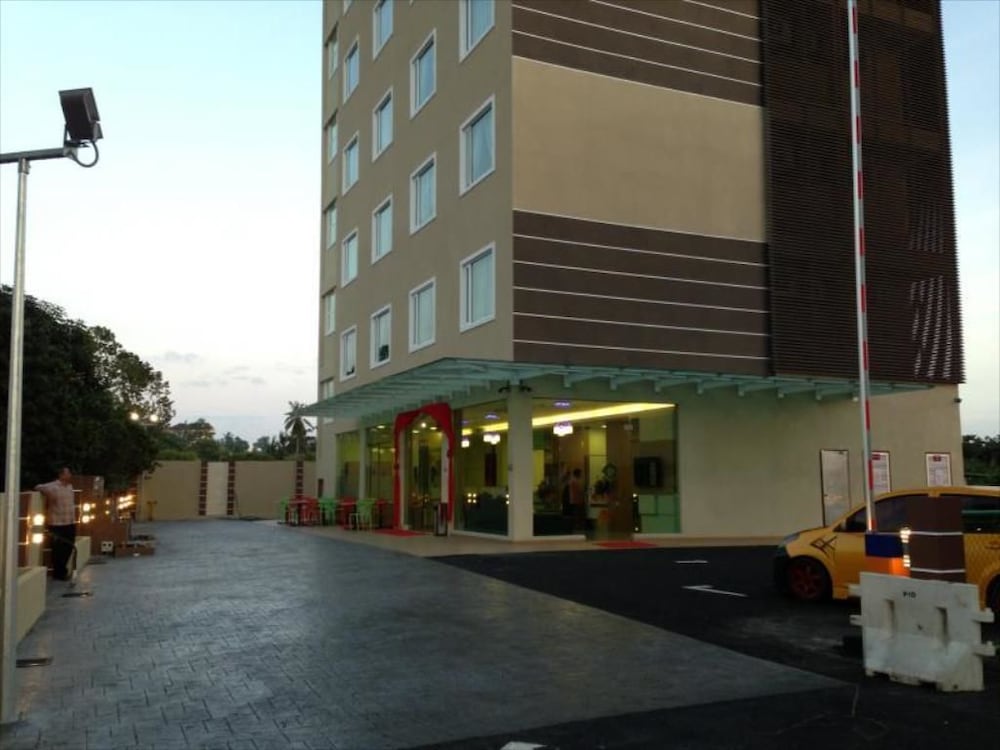 Caspari Hotel Tampin 2/28