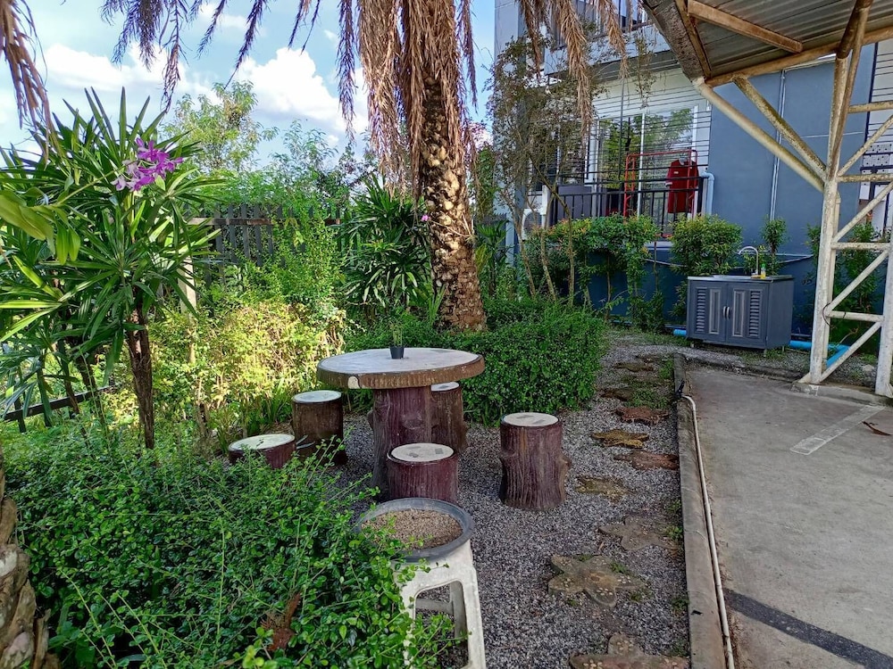 Room 9 Residence - Adult Only 39/43