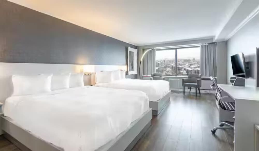 STANDARD, 2 DOUBLE BEDS