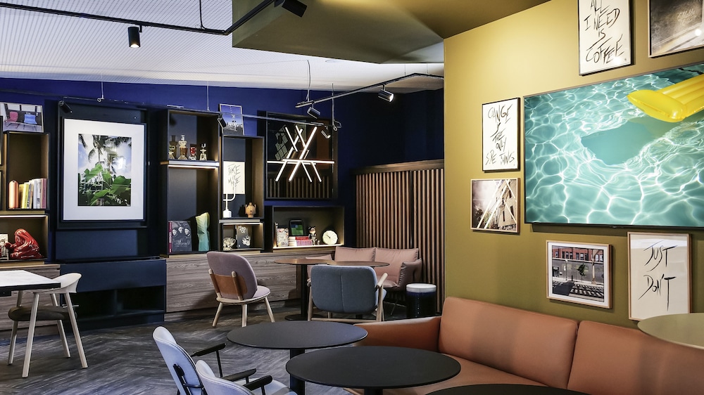 Tribe Paris Batignolles 39/67