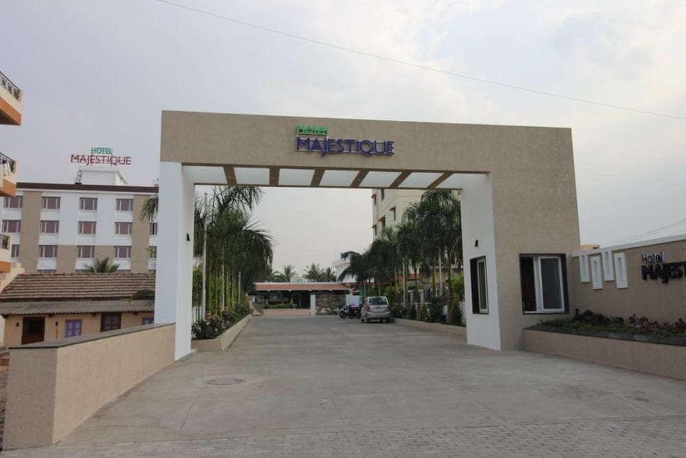 Hotel Majestique Pune 24/33