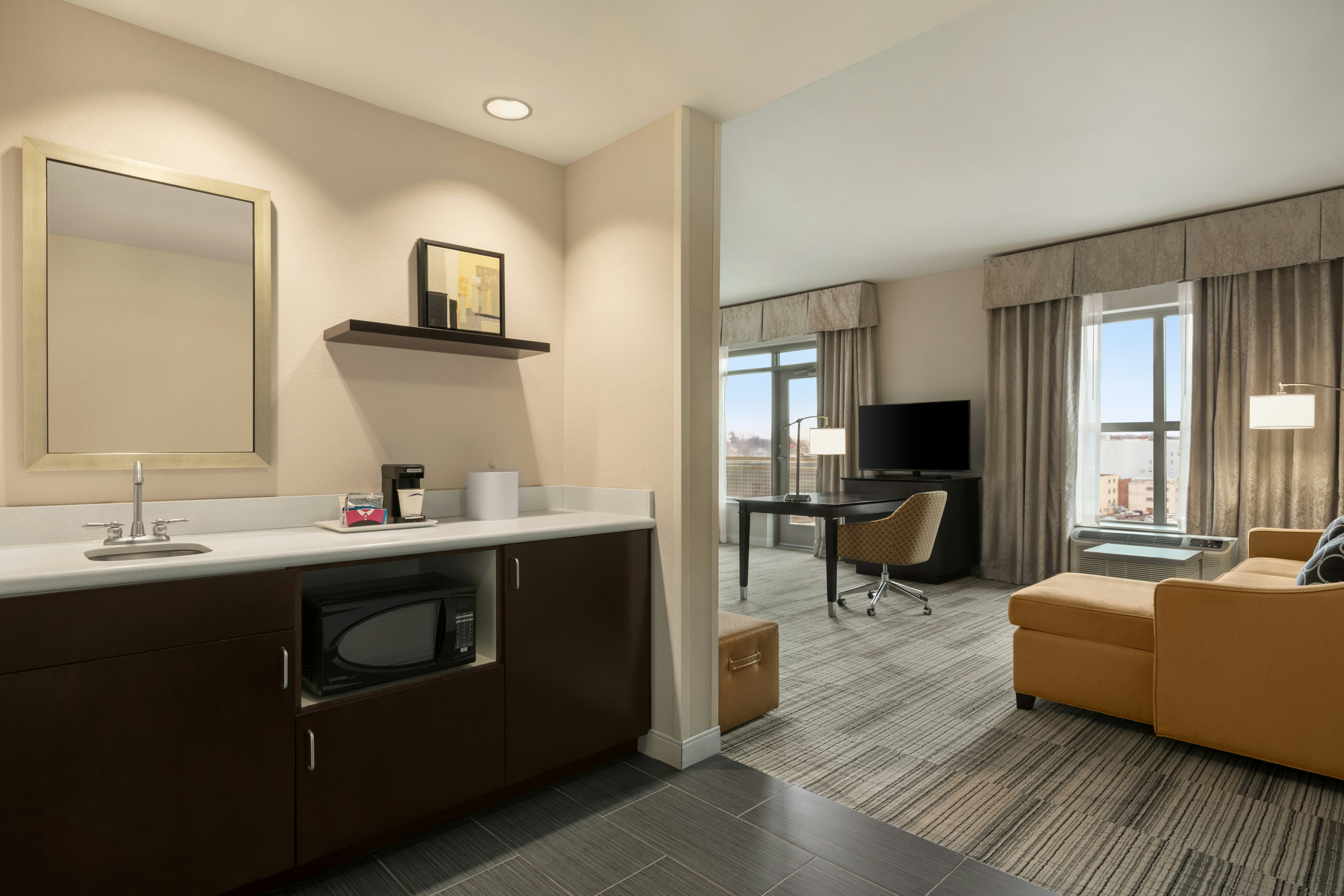 استوديو ركني بسرير كينج بإطلالة على المدينة، Hampton Inn And Suites Roanoke-Downtown 5/5