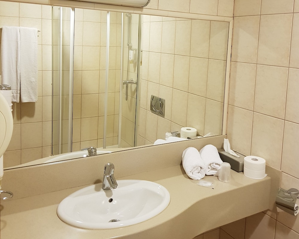 Hotel Sympozjum 45/50