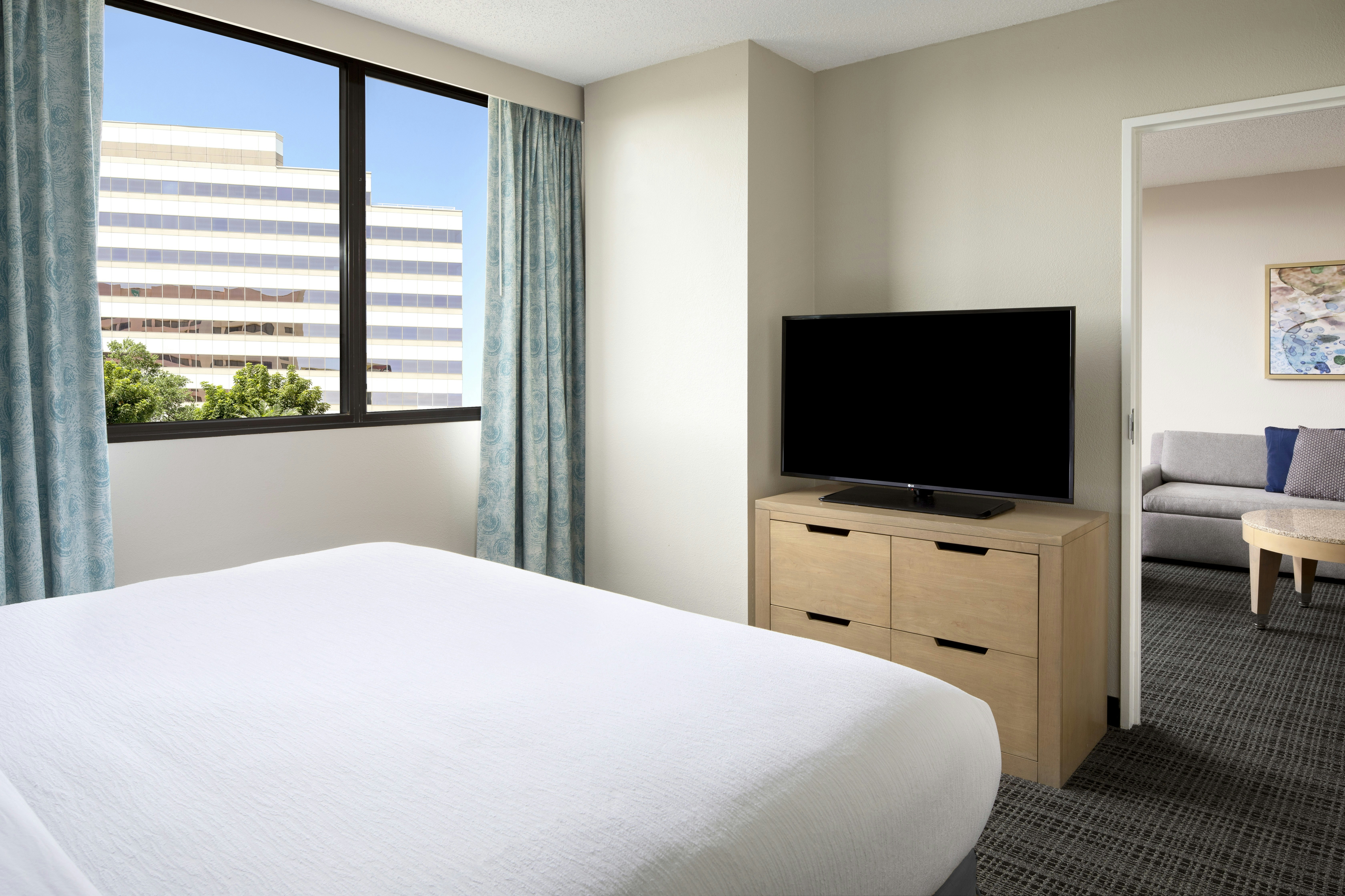 2 Rooms, Suite, King Bed