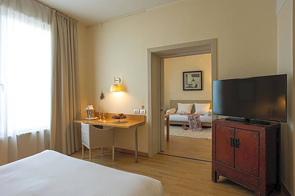 جناح جونيور بسريرين، COSMO HOTEL PALACE 2/5