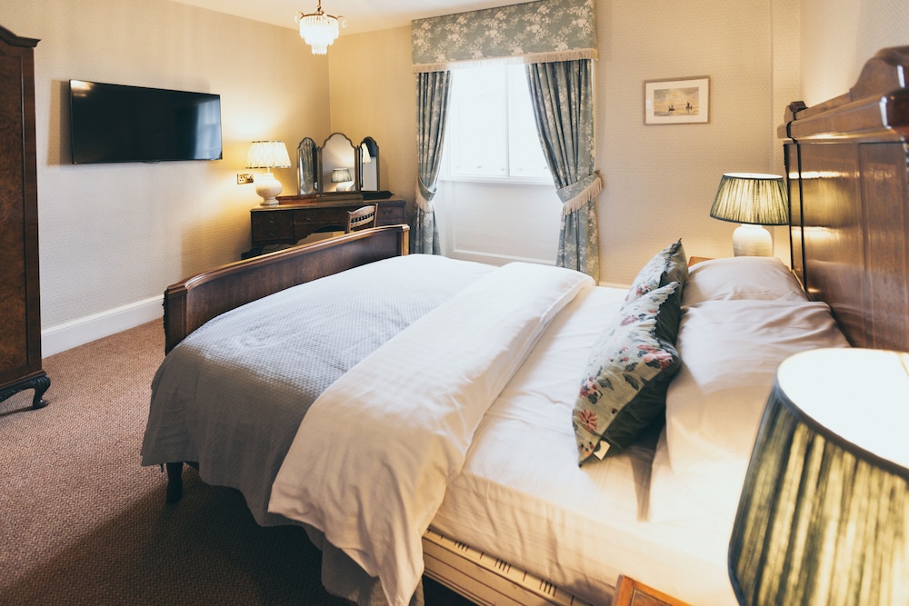 Rowton Castle Hotel 8/50