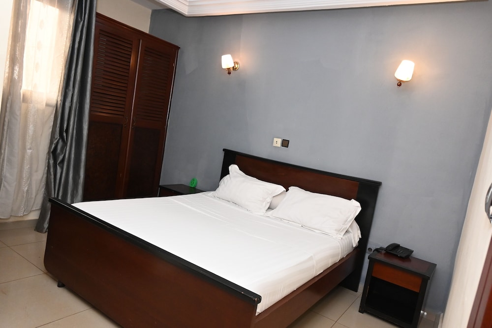 Hotel Santa Lucia 15/50
