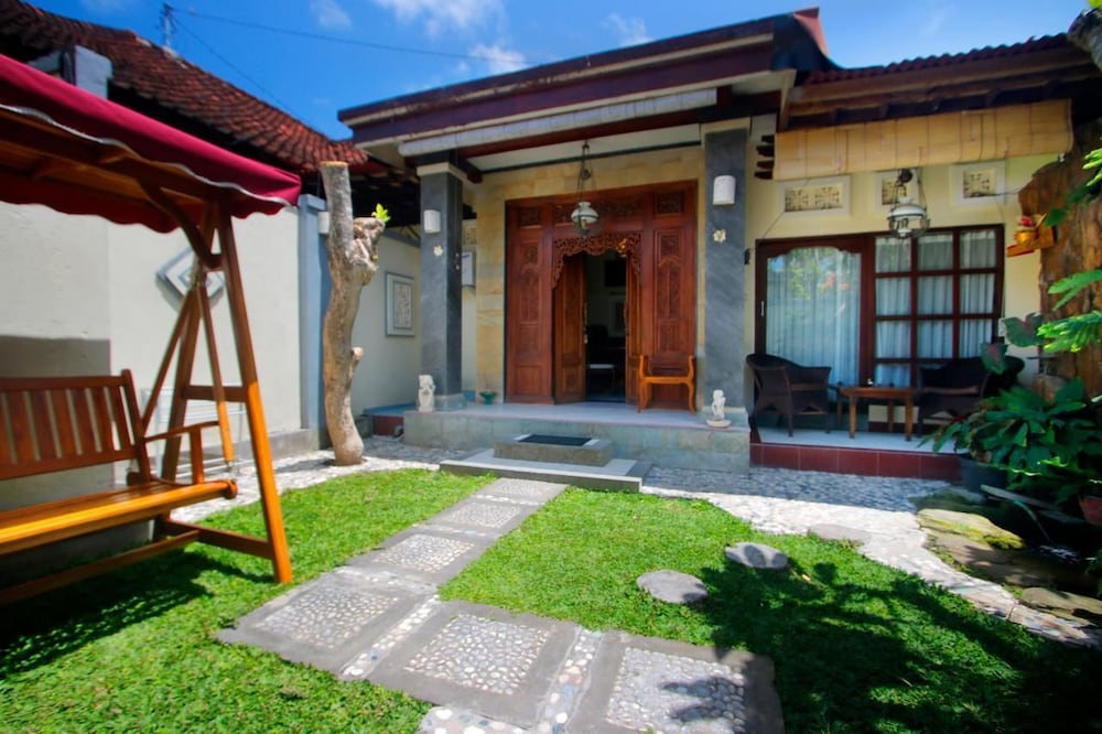 Hotel Jati And Home Stay 61/71