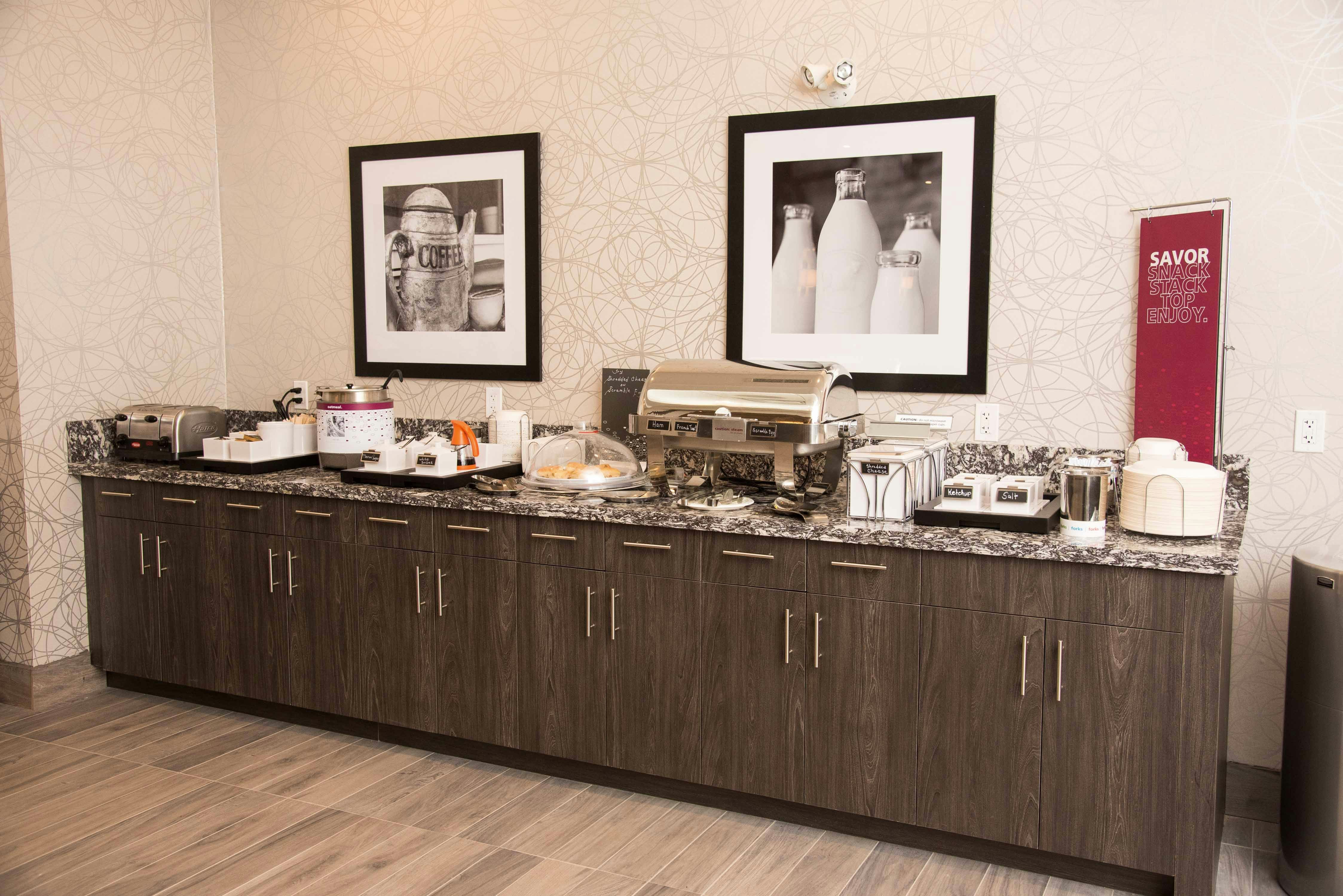 Home2 Suites by Hilton Thunder Bay 9/44