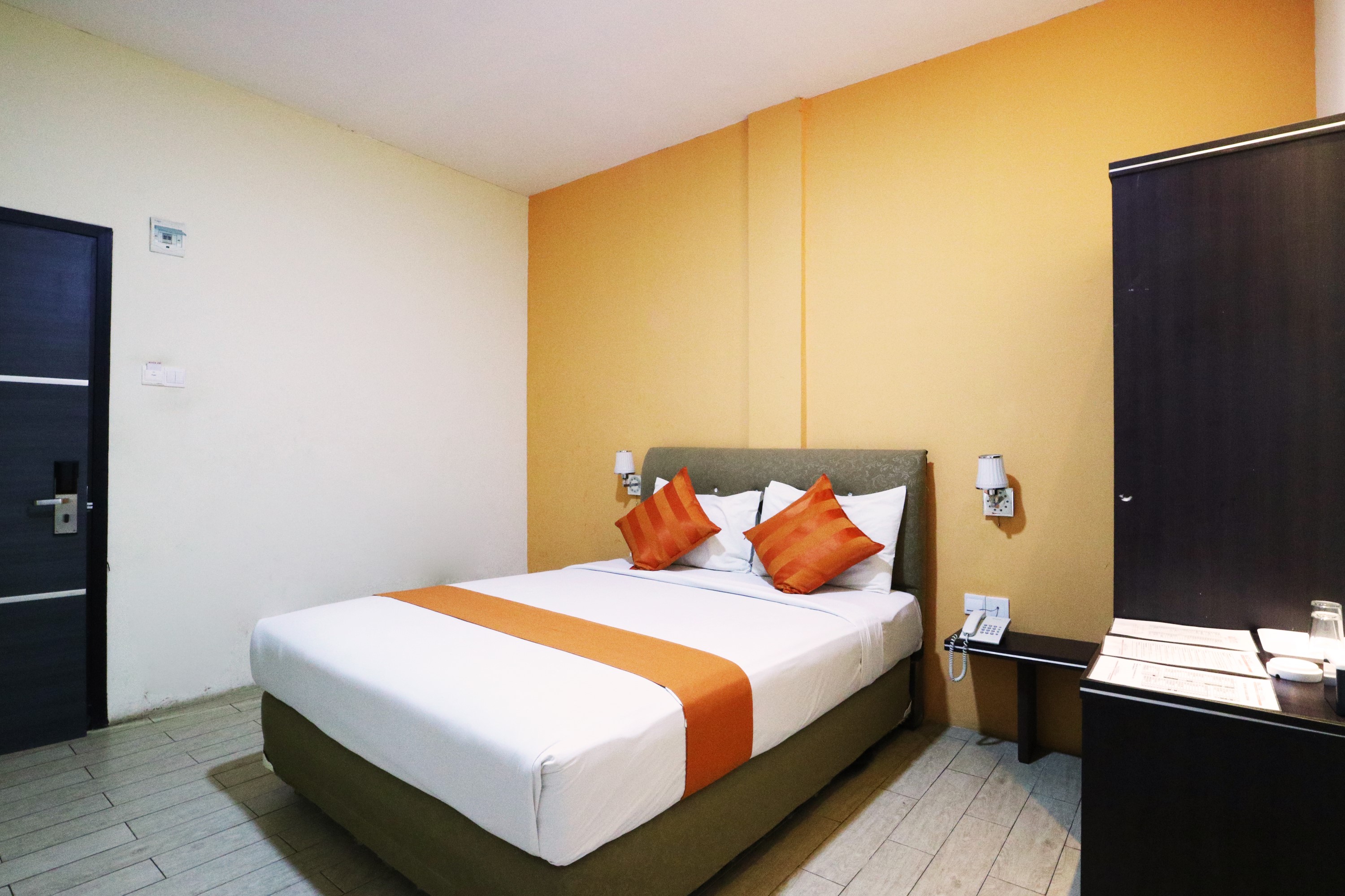 SUPERIOR, DOUBLE BED