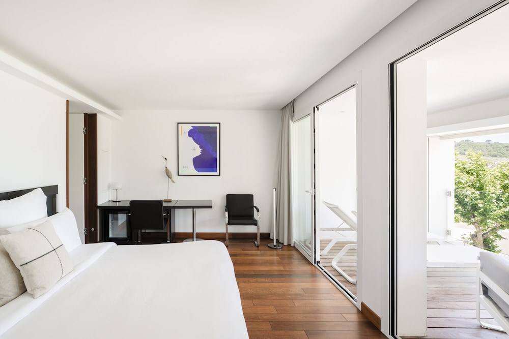 Deluxe, Suite, King Bed, Sea View, Terrace