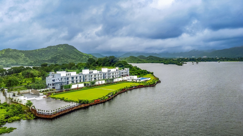 Zana Lake Resort Udaipur 46/53