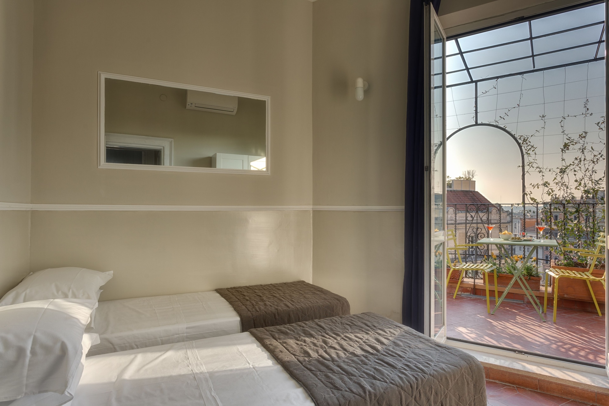 2 Bedrooms, Attico, Apartment, 4 Beds, Sofa، Tritone Top House 2/3