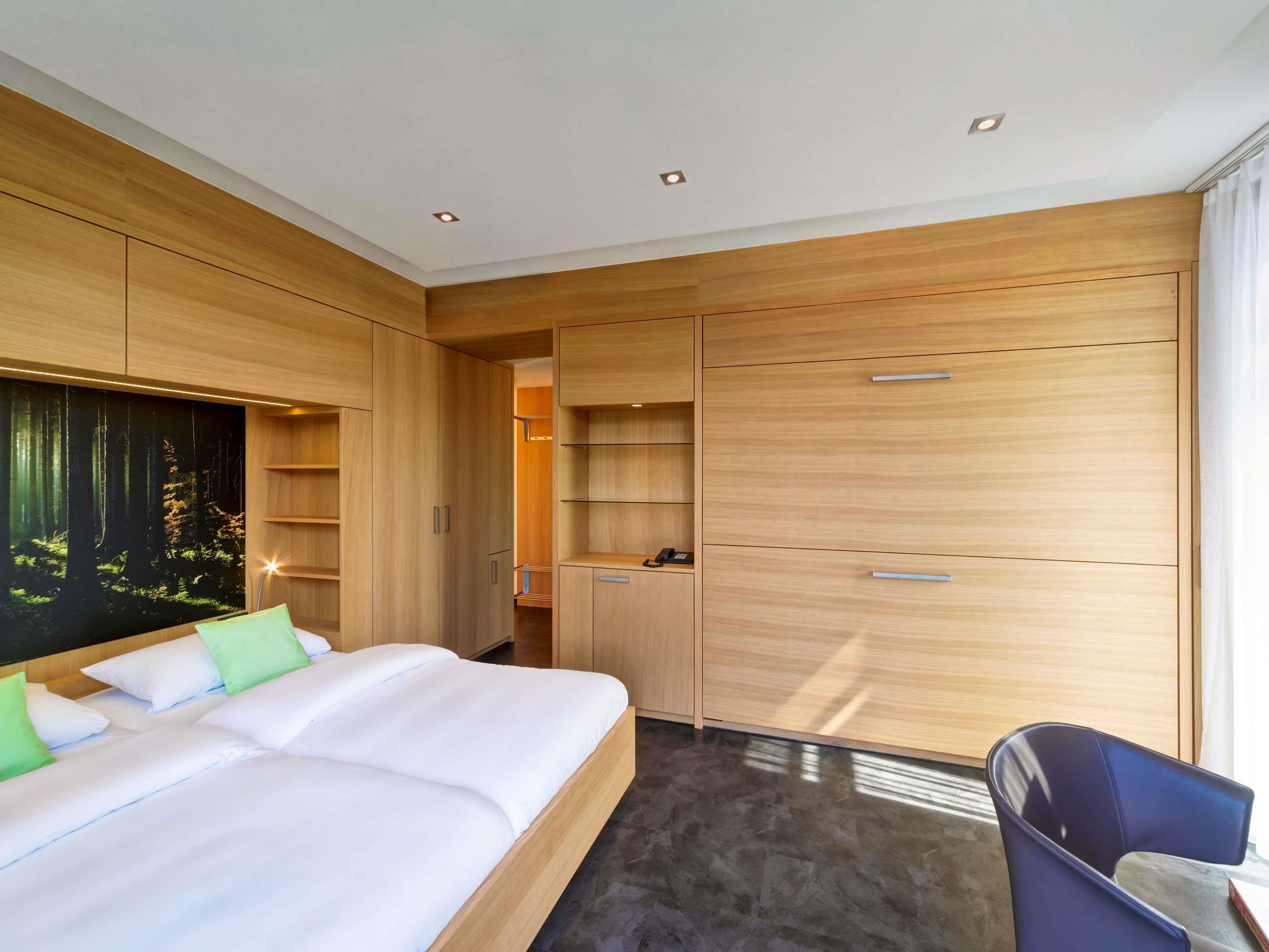 Style, Family Suite, Double and Twin Beds