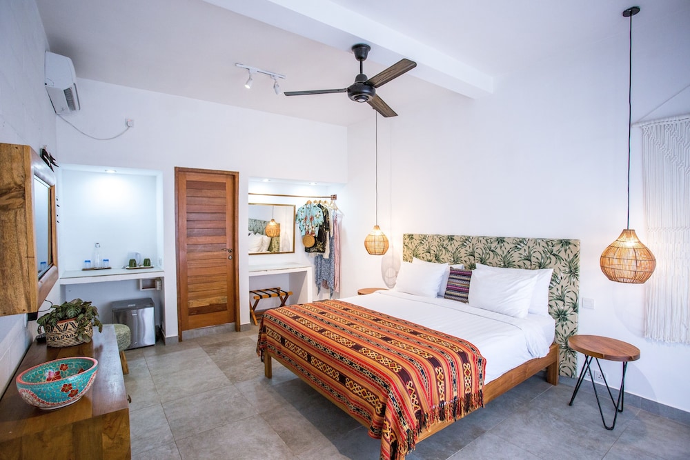 Abdi Hotel & Bungalow 12/28