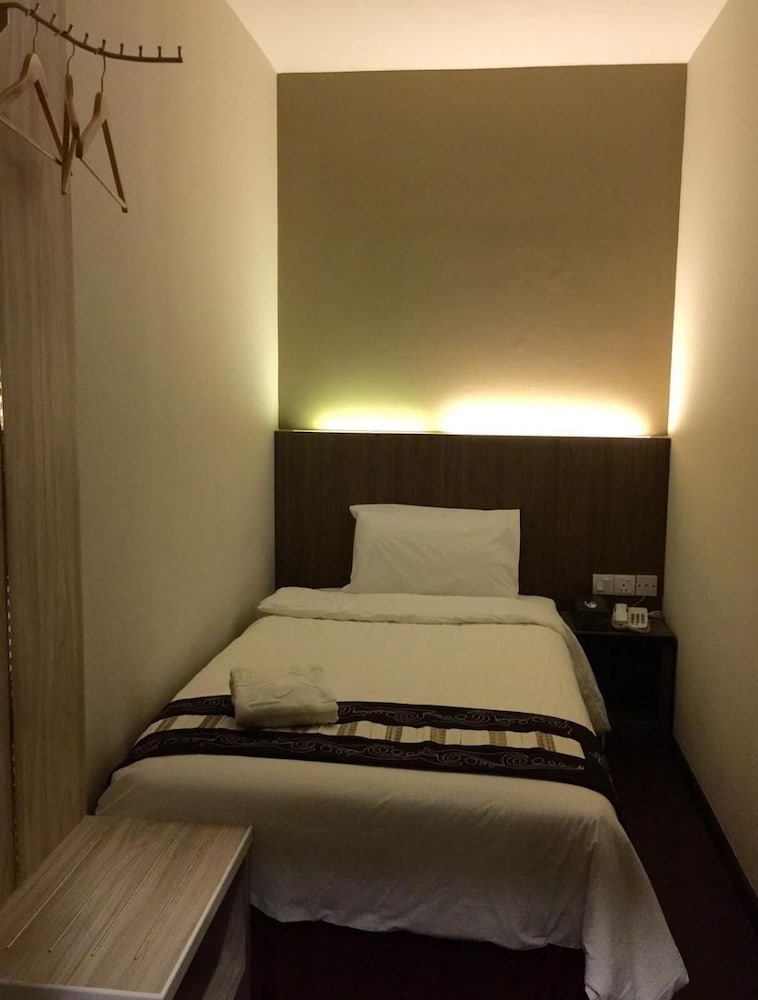 Art Cottage Boutique Hotel 40/64
