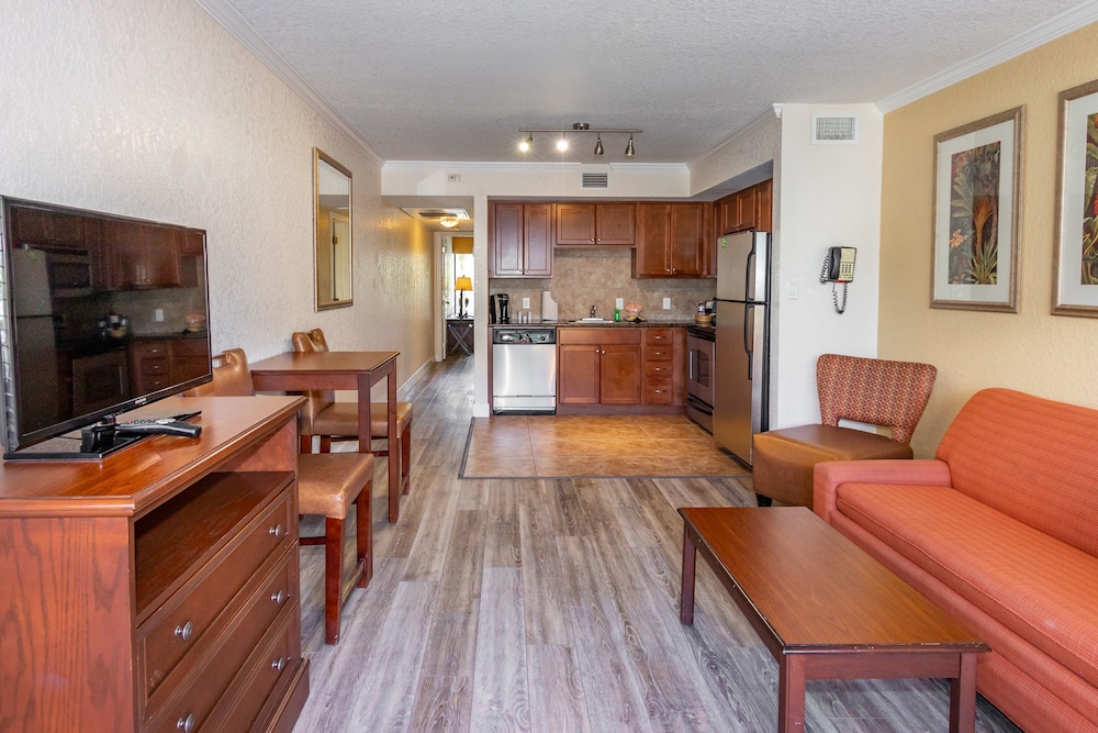 Coconut Cove Suites 31/38
