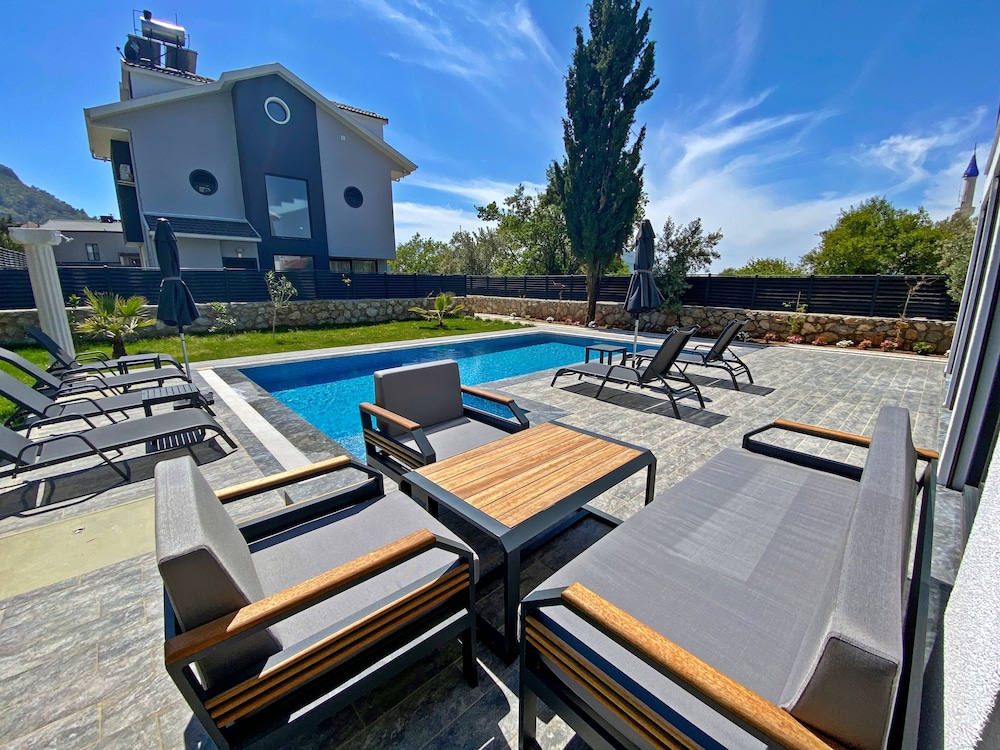 Zehra Villas 25/50