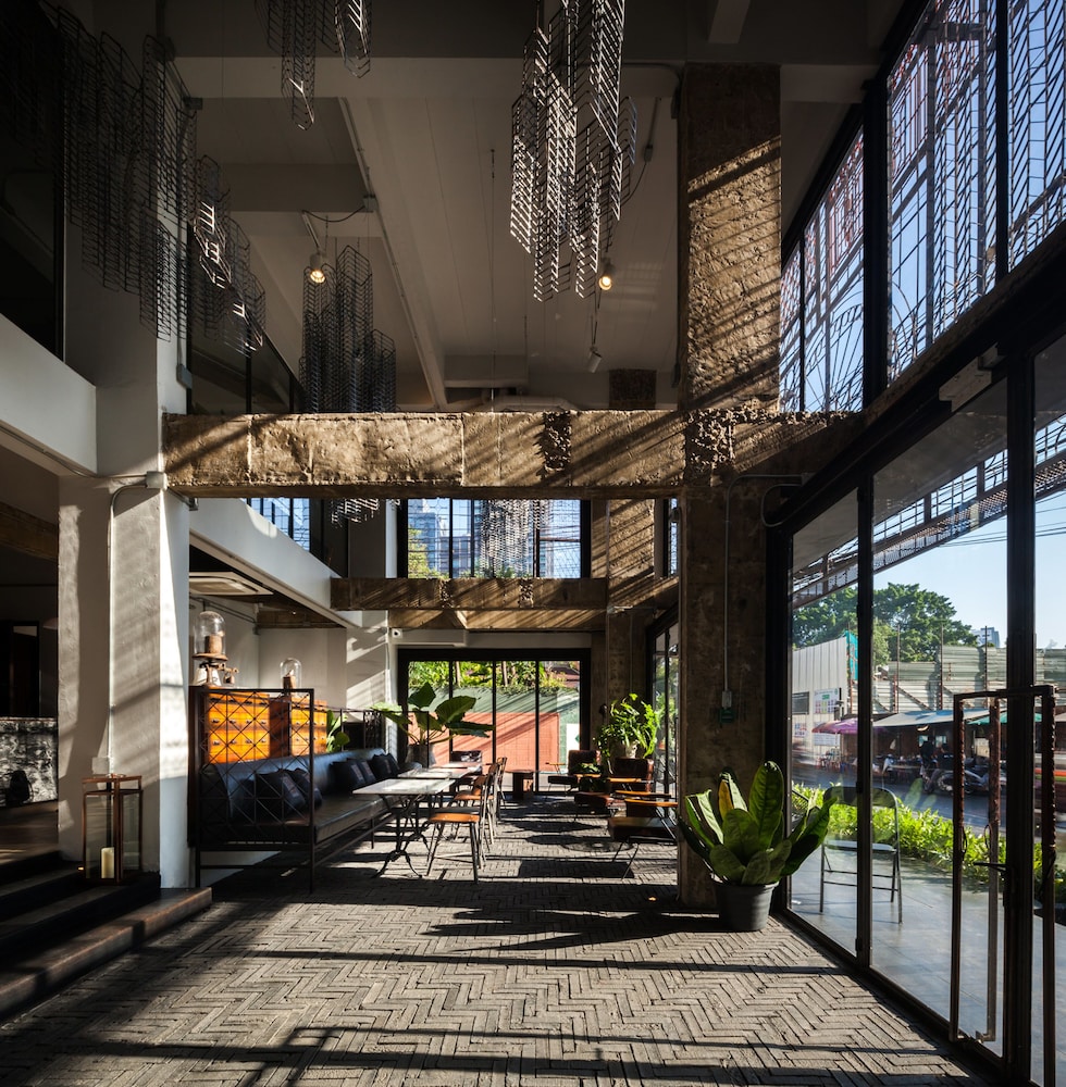 Ir-On Hotel 44/50