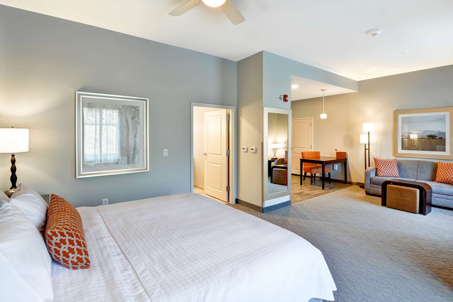 Studio, Suite, King Bed, Accessible