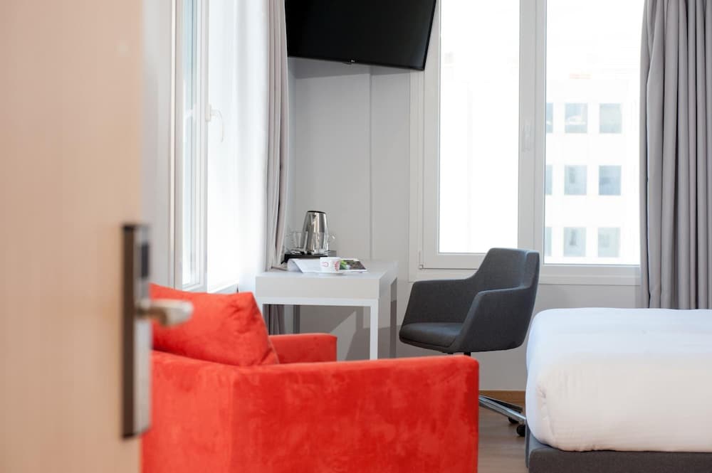 Athenaeum Smart Hotel 25/30