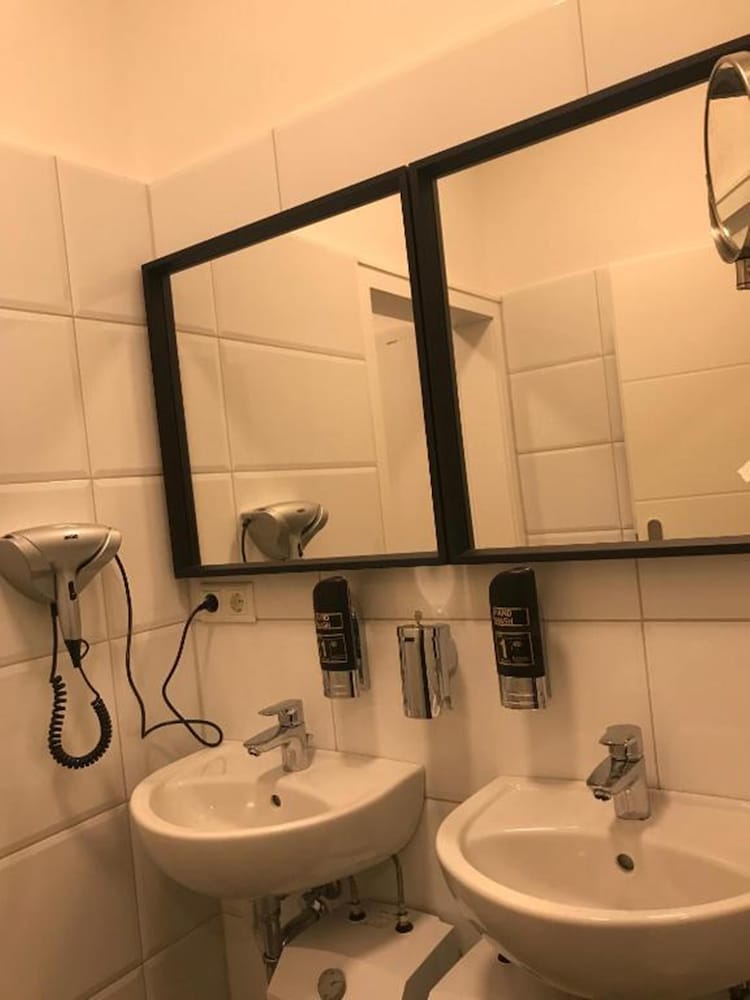 Hamburg Room 49/50