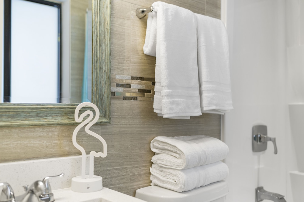Alani Bay Deluxe Condos Fort Lauderdale 22/50