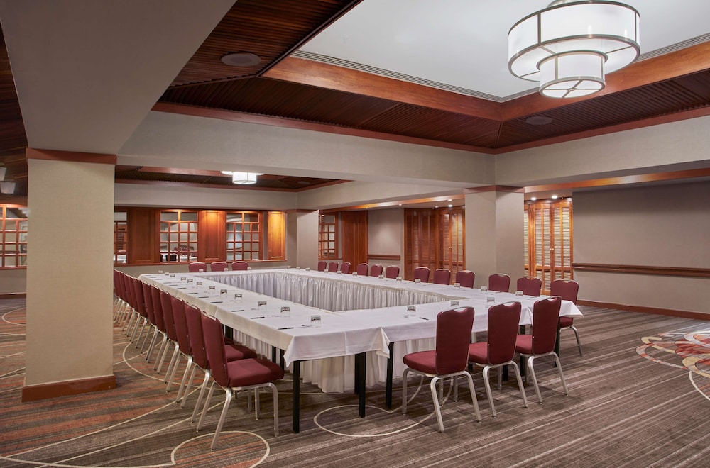 Hyatt Regency Lexington 15/30