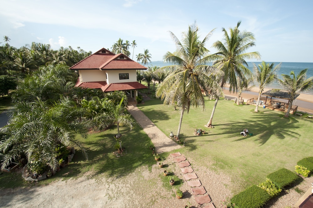 Bansaithong Beach Resort 8/52