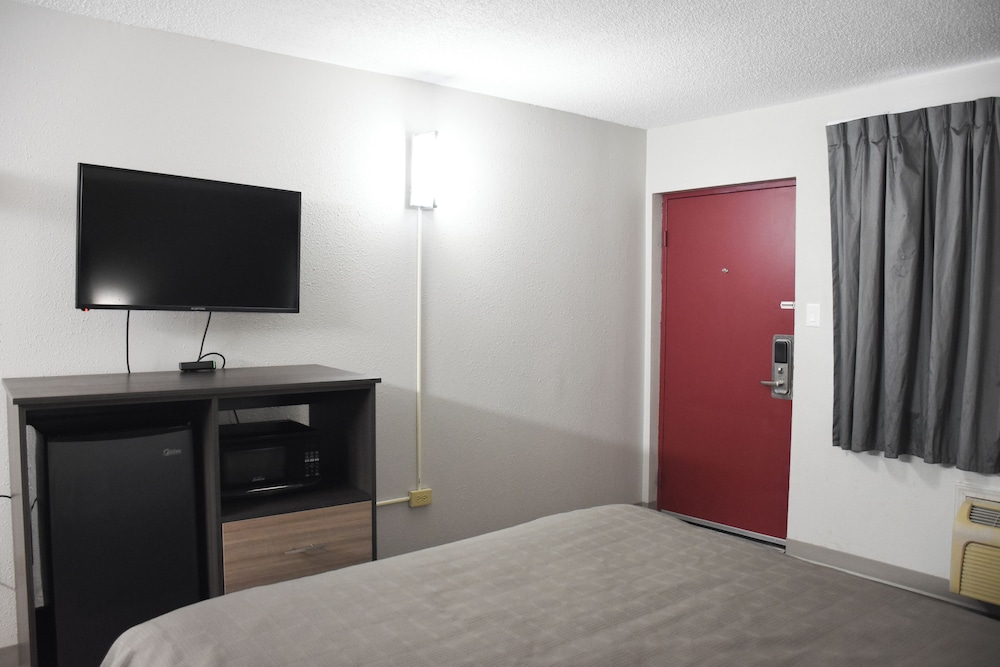 Bridgeview Inn 15/26