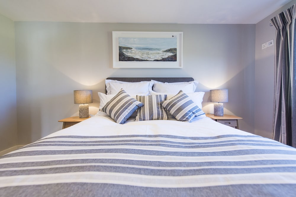Chyreen@Marazion 8/40