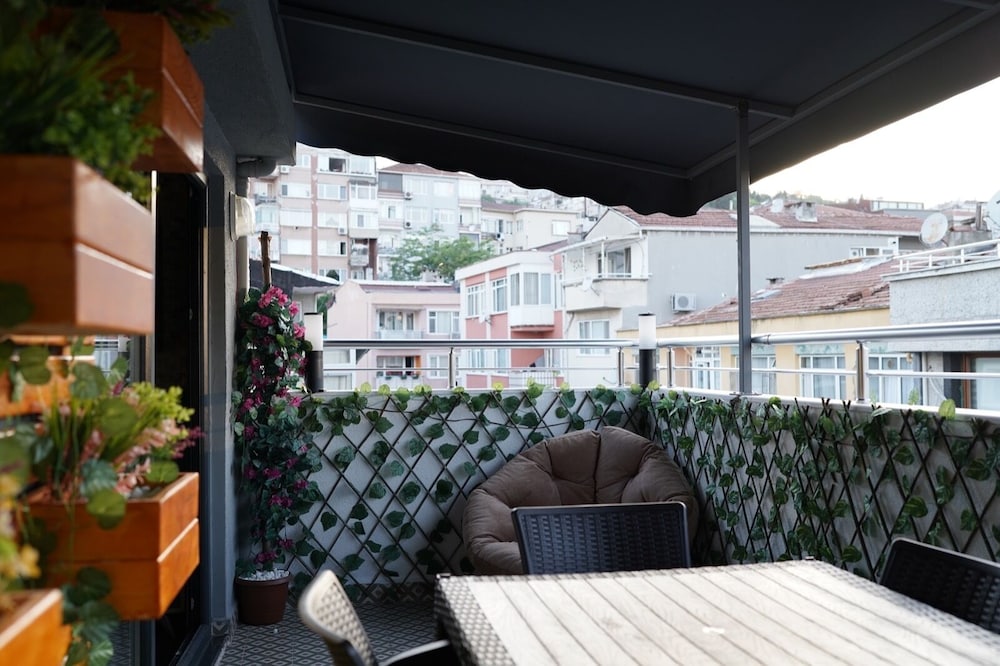 Middle Village Suite Hotel 20/39