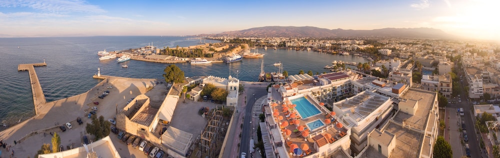 Kosta Palace City Hotel 151/157