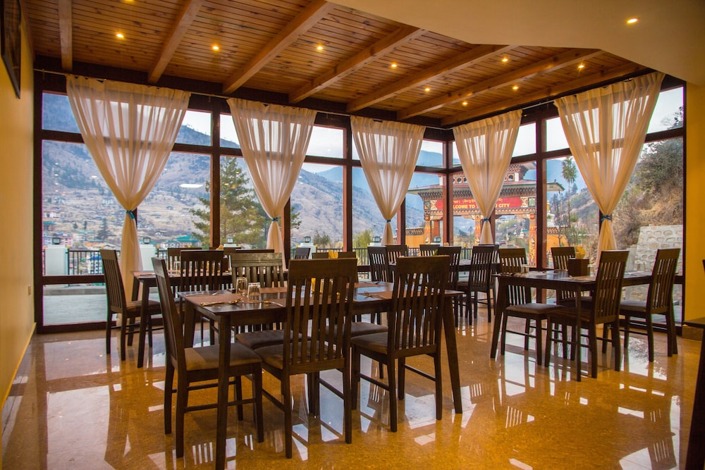 Bhutan Silverpine Resort 42/50