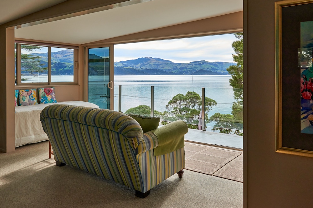 Akaroa on the Beach 13/21